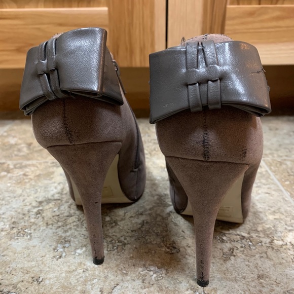 JustFab ankle booties - Picture 5 of 9
